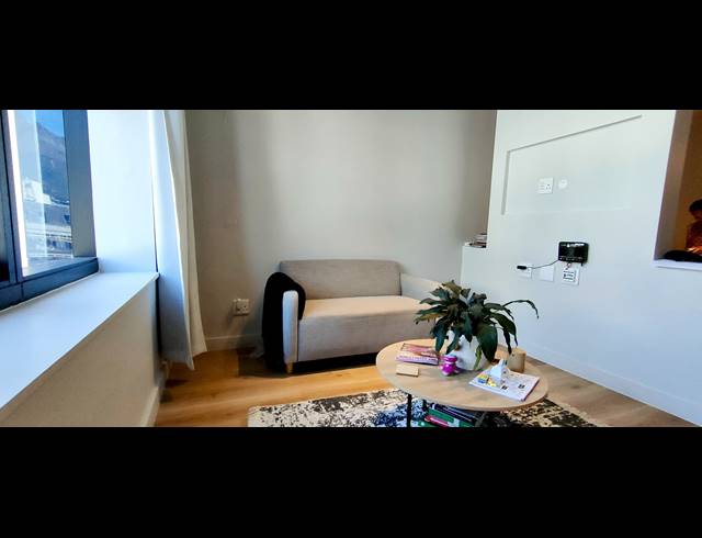 BEDROOM APARTMENT FOR SALE IN CAPE TOWN CITY CENTRE